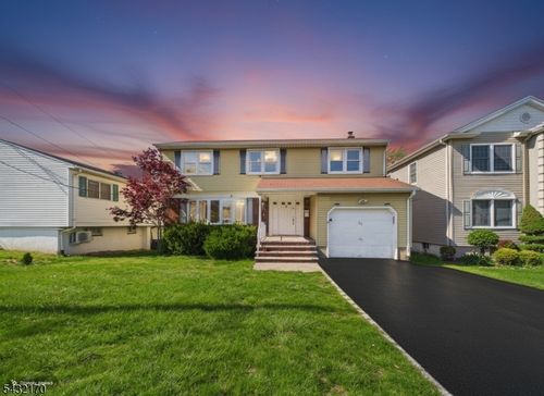 50 Hepburn Rd, Clifton, NJ, 07012-1916 | Card Image
