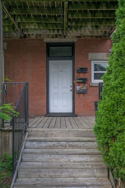 100 Mcclary Ave, Home with 6 bedrooms, 3 bathrooms and 4 parking in London ON | Image 3