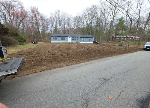 8 Galloway Road, Chelmsford, MA, 01824 | Card Image