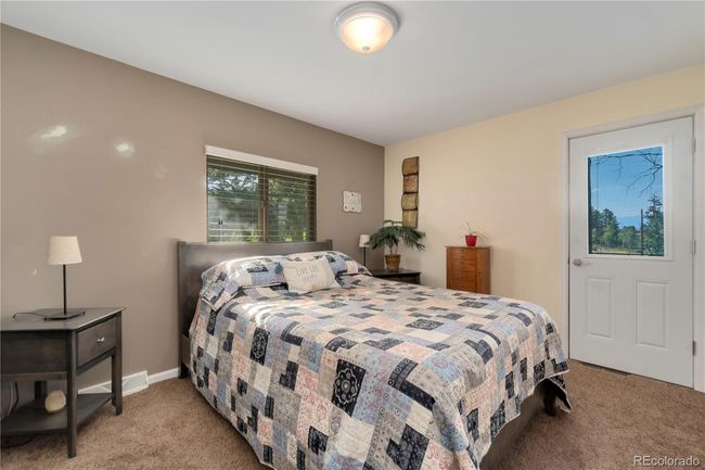 Main floor primary bedroom | Image 14