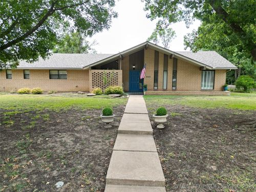 2212 Cloverleaf Pl, Ardmore, OK, 73401-3421 | Card Image
