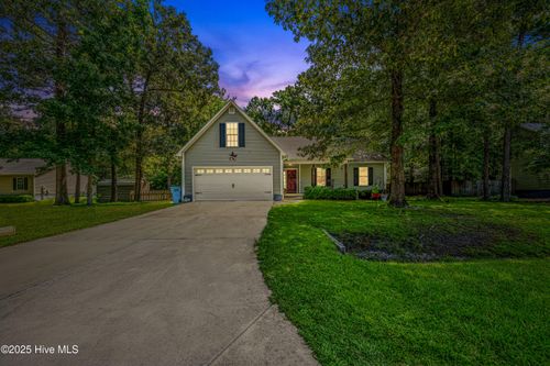 318 Sugarberry Ct, Jacksonville, NC, 28540-8833 | Card Image