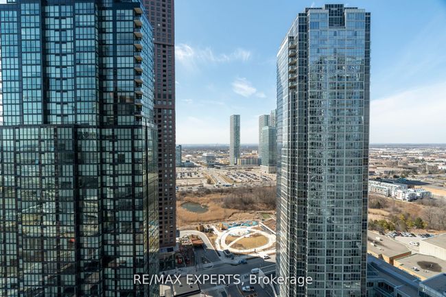2406 - 2900 Highway 7 Road, Condo with 2 bedrooms, 2 bathrooms and null parking in Vaughan ON | Image 30