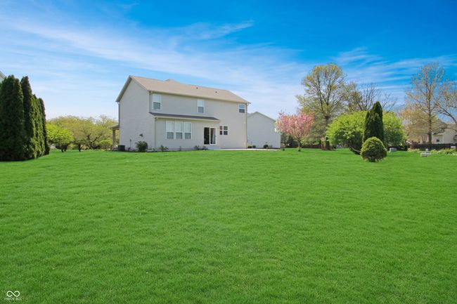 Enjoy lots of green space in this backyard | Image 22
