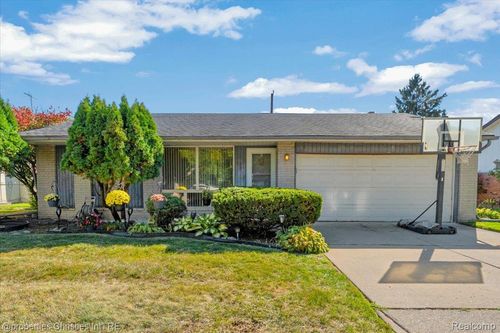 21731 Concord St, Southfield, MI, 48076-4860 | Card Image