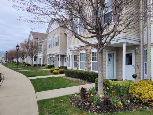 315 Spring Dr, East Meadow, NY, 11554-2271 | Card Image