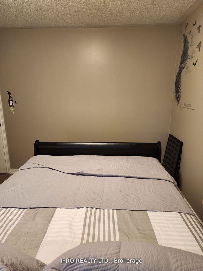 BDRM-2 - 192 Sundew Dr, House attached with 1 bedrooms, 1 bathrooms and 1 parking in Barrie ON | Image 18