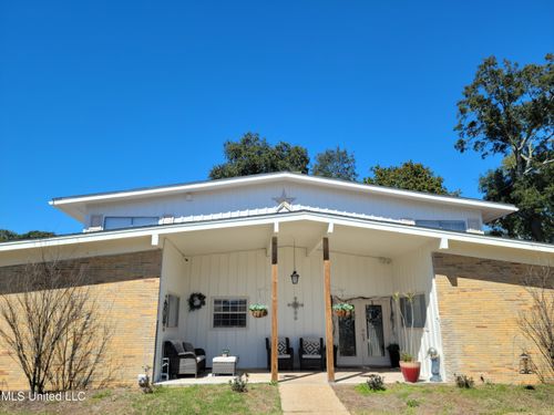 303 Pinewood Cir, Gulfport, MS, 39507-1911 | Card Image