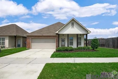 922 Deer Pass Dr, Baton Rouge, LA, 70820-2907 | Card Image
