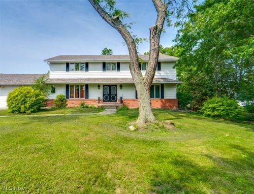469 Blueberry Cir, Mayfield Village, OH, 44143-1505 | Card Image