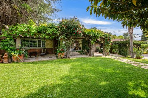 22658 Arriba Dr, Saugus, CA, 91350-2221 | Card Image