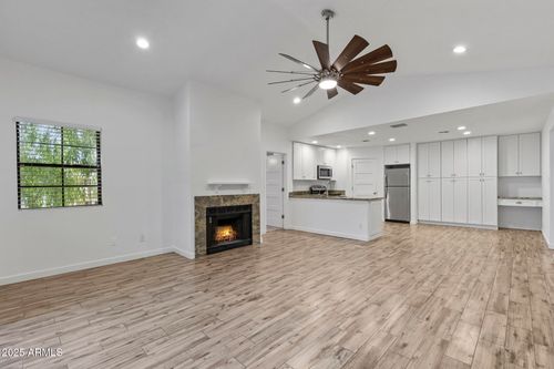 249-2855 S Extension Rd, Mesa, AZ, 85210-8200 | Card Image