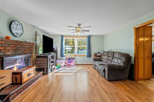 163 Central St, Farmington, NH, 03835-3751 | Card Image