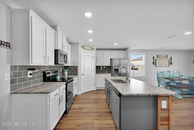 1757 Eagle View Way, House other with 3 bedrooms, 2 bathrooms and null parking in MIDDLEBURG FL | Image 7