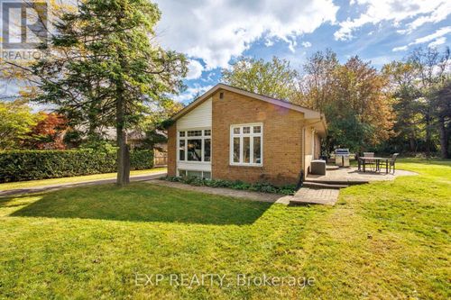5 Tadcaster Place, Toronto (Banbury-Don Mills), ON, M3B1G6 | Card Image