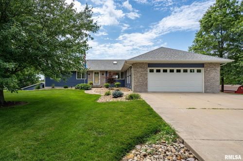 910 Fyre Lake Dr, Sherrard, IL, 61281-9307 | Card Image