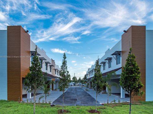 0-936 Nw 10th St, Florida City, FL, 33034-1961 | Card Image