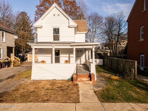 15 Garfield St, Glens Falls, NY, 12801-2713 | Card Image