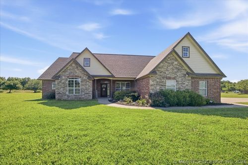 1197 N 177th West Ave, Sand Springs, OK, 74063-9343 | Card Image