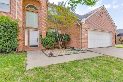 5901 Echo Bluff Dr, Haltom City, TX, 76137-5808 | Card Image