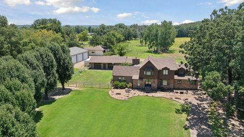 405 W Pryor Ave, Pocola, OK, 74902-3028 | Card Image