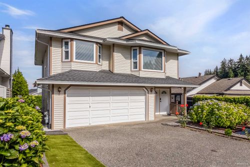 635 Lost Lake Dr, Coquitlam, BC, V3C5G4 | Card Image