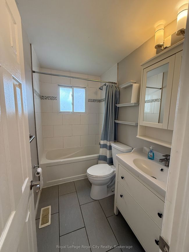 140 Brant Ave, House other with 3 bedrooms, 1 bathrooms and 1 parking in Guelph ON | Image 13