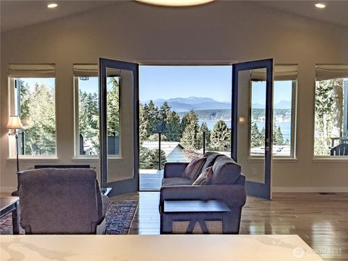 3232 Cape George Rd, Port Townsend, WA, 98368-9111 | Card Image