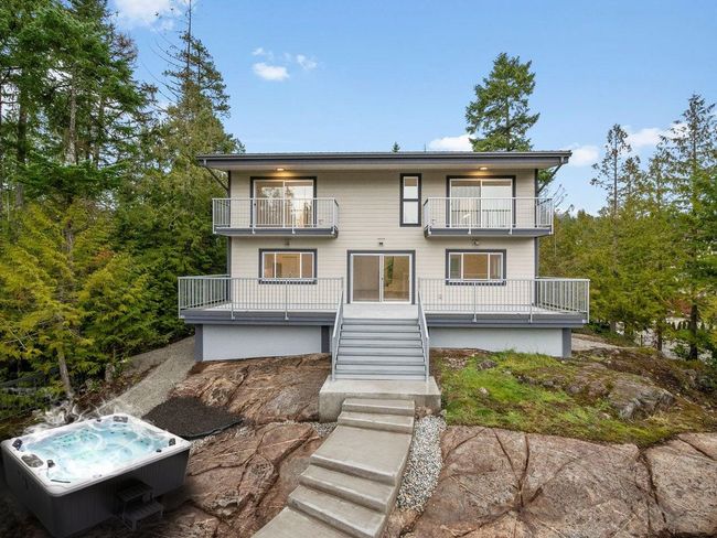 9431 Stephens Way, House other with 4 bedrooms, 2 bathrooms and 10 parking in Halfmoon Bay BC | Image 2