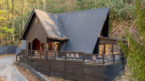 1043 Ski Mountain Rd, Gatlinburg, TN, 37738-3726 | Card Image