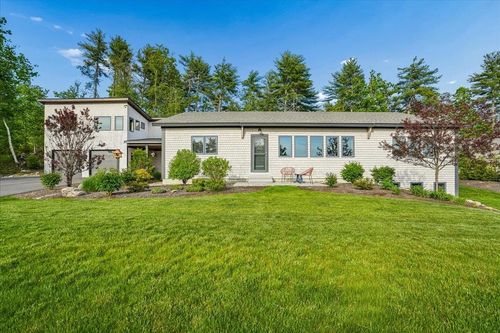 11 Wheeler Farm Rd, Bedford, NH, 03110-4904 | Card Image