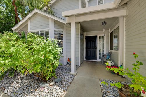 1404 Tradewind Dr, Yuba City, CA, 95991 | Card Image