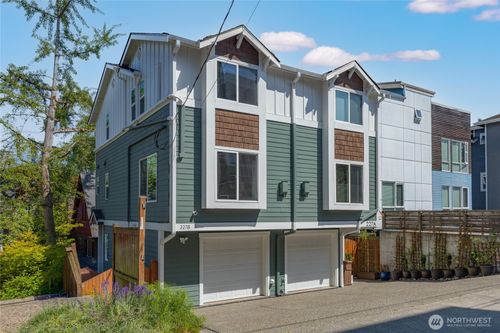 b-227 24th Ave E, Seattle, WA, 98112-5403 | Card Image