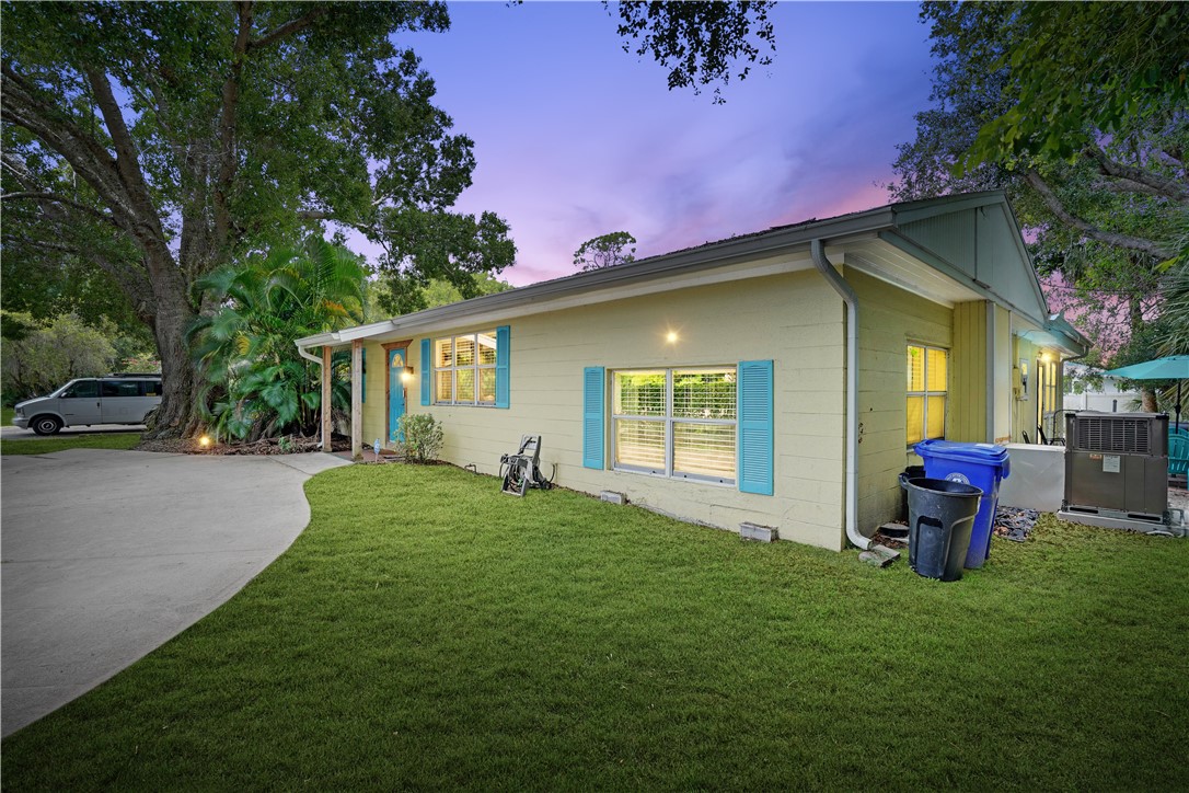 27th Ave, Vero Beach, FL 32960