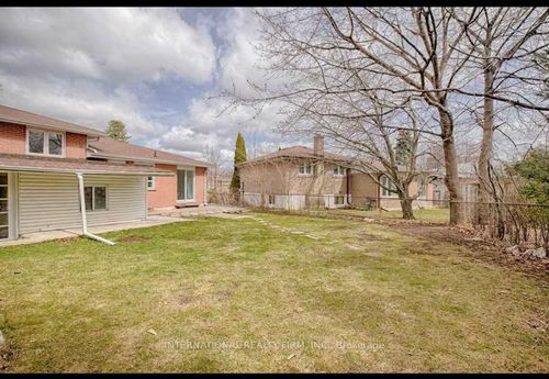 130 Amberjack Blvd, Scarborough, ON, M1H2J9 | Card Image