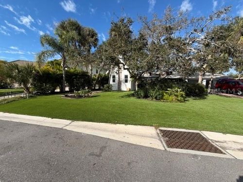 605 Lotus Ln, SARASOTA, FL, 34242-1209 | Card Image