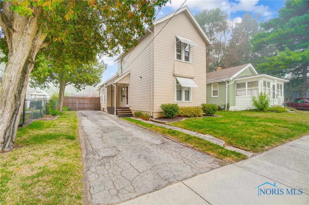 Woodsdale Ave, Toledo, OH 43609
