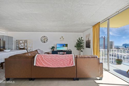 unit-12a-207 W Clarendon Ave, Phoenix, AZ, 85013-3437 | Card Image