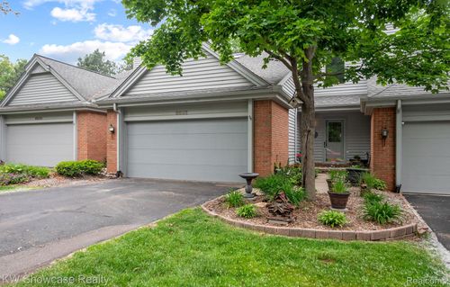 6632 Ridgeview Dr, Clarkston, MI, 48346-4456 | Card Image