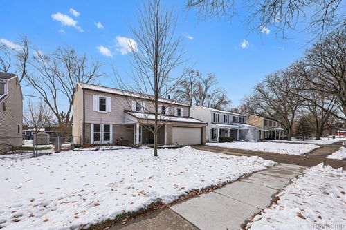 12840 Corbin Dr, Sterling Heights, MI, 48313-3310 | Card Image