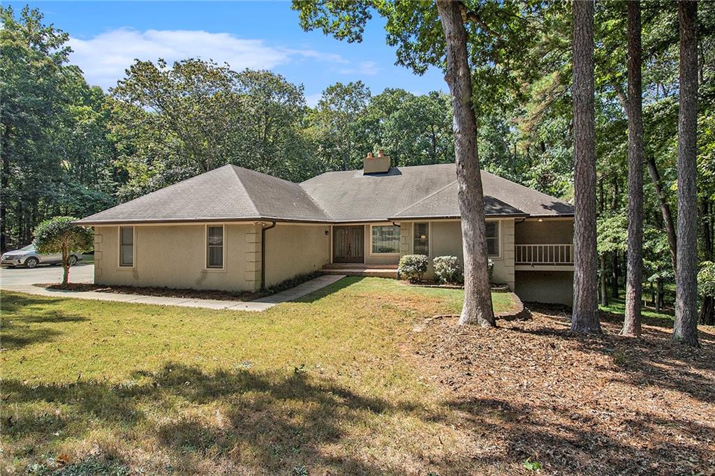 Flat Creek Ct, Fayetteville, GA 30214
