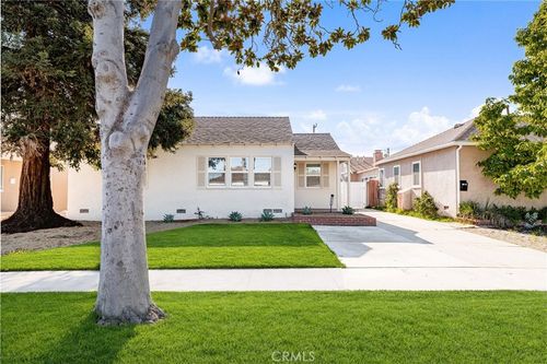 2155 Euclid Ave, Long Beach, CA, 90815-2612 | Card Image