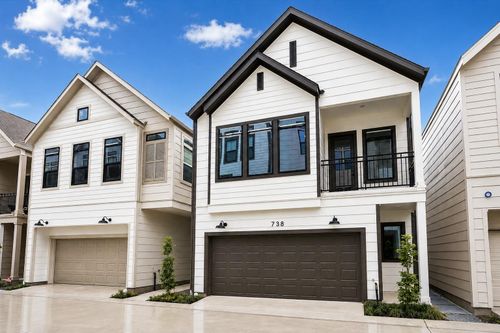 738 Curtin St, Houston, TX, 77018-2106 | Card Image