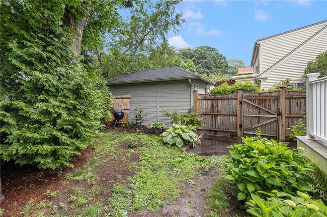 204 8 Th St, House other with 3 bedrooms, 2 bathrooms and 3 parking in Providence RI | Image 41