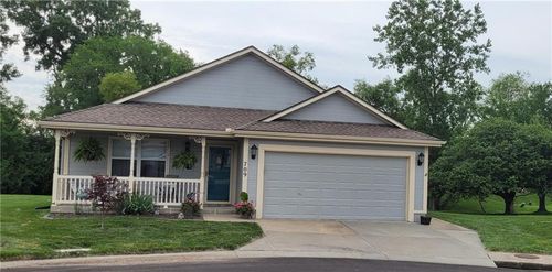 709 Sun Ct, Raymore, MO, 64083-9038 | Card Image