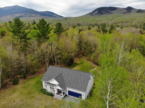 8 Mount Carter Dr, Gorham, NH, 03581-1312 | Card Image