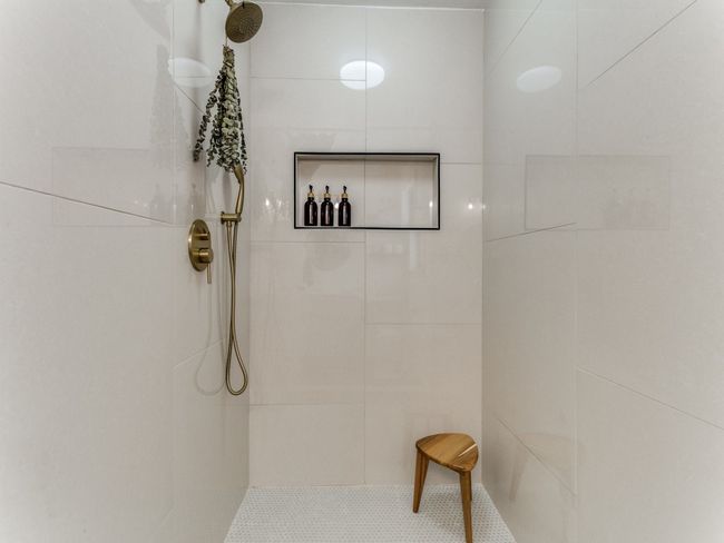 Full bathroom with tiled shower | Image 5