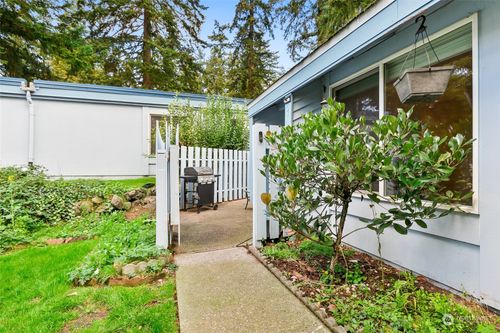 v7-4308 Ne Sunset Boulevard, Renton, WA, 98059 | Card Image