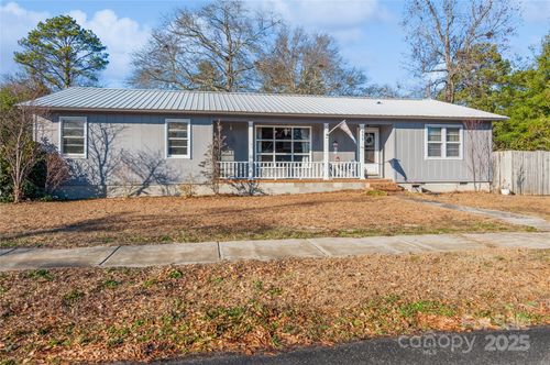 511 E Church St, Kershaw, SC, 29067-1309 | Card Image