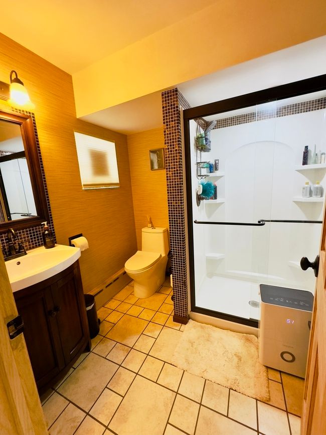 9321 S 81 St Ct, House other with 3 bedrooms, 3 bathrooms and 2 parking in Hickory Hills IL | Image 12